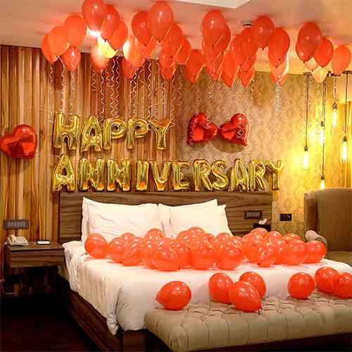 Balloon decoration setup